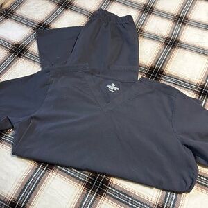 Unbranded Women's Grey V-Neck Scrub Top and Pant Set